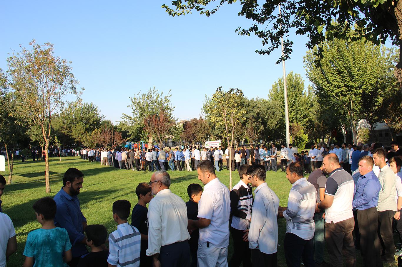 Peygamber Sevdalıları kardeşlik duygusunu bir kez daha pekiştirdi Peygamber Sevdalıları kardeşlik duygusunu bir kez daha pekiştirdi